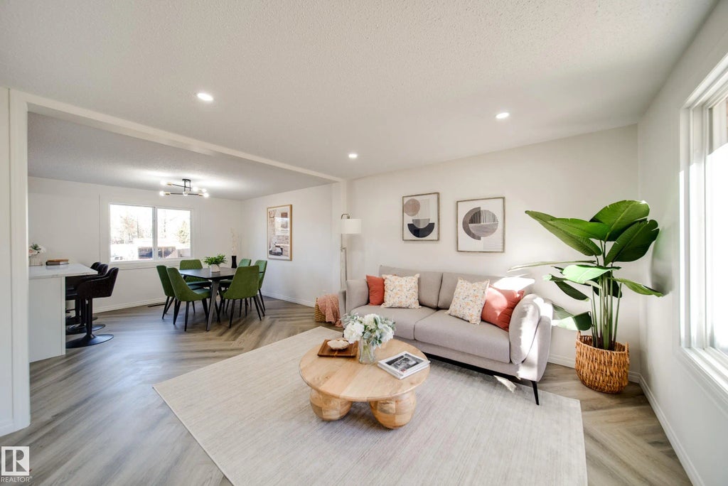 289 Ridgewood, St. Albert