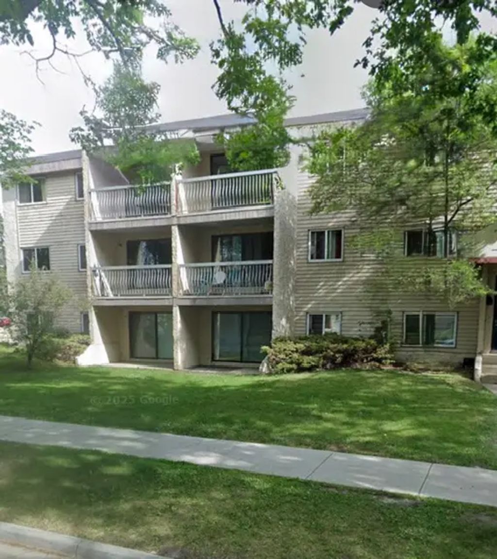 108 Avenue, Edmonton
