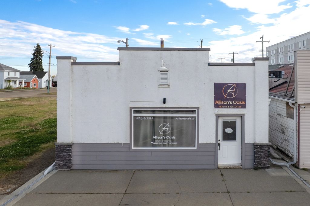 Queen St, Bruderheim