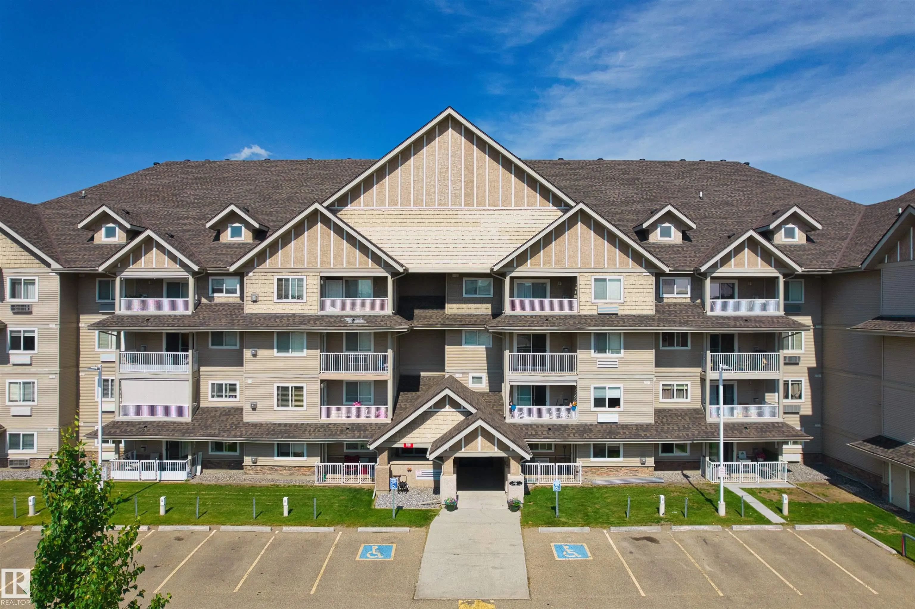 Condo / Townhouse Home for Sale in Spruce Grove, AB