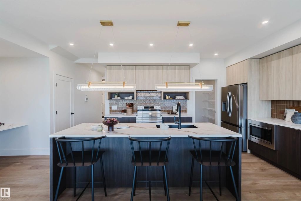 22 Clichy Close, St. Albert