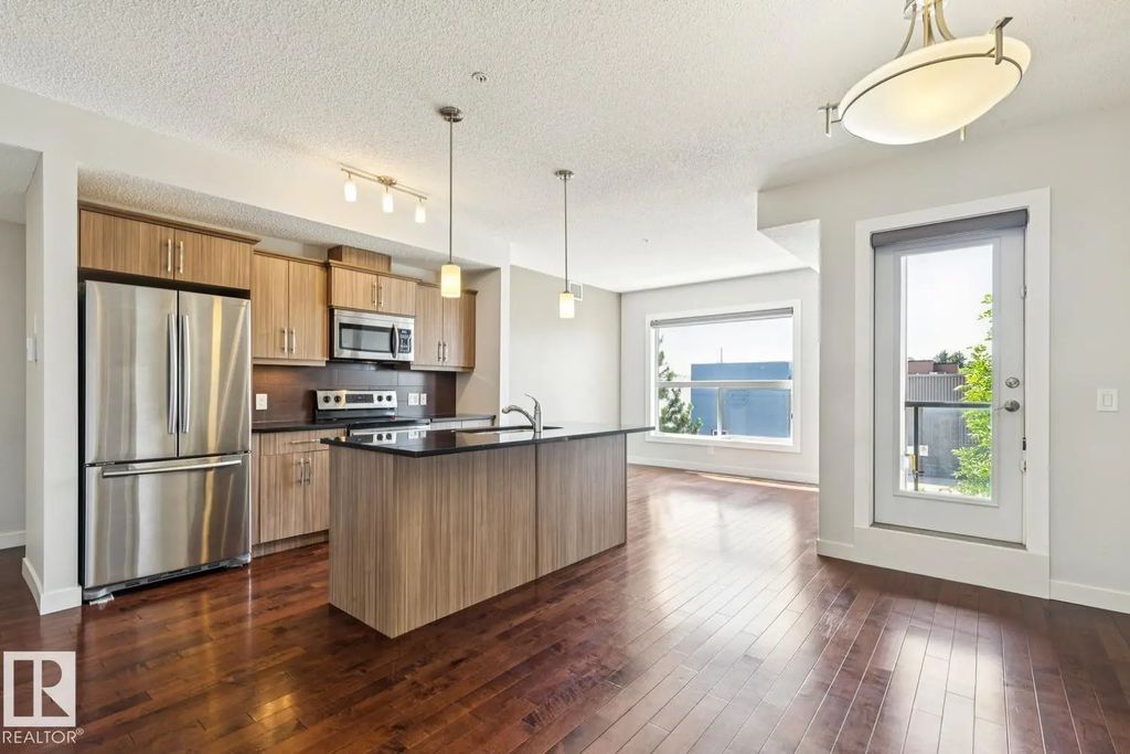 217 10523 123 Street, Edmonton