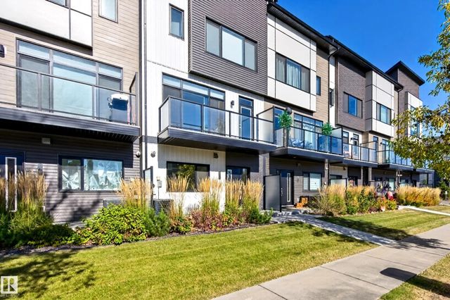 8 50 Ebony Boulevard, Sherwood Park
