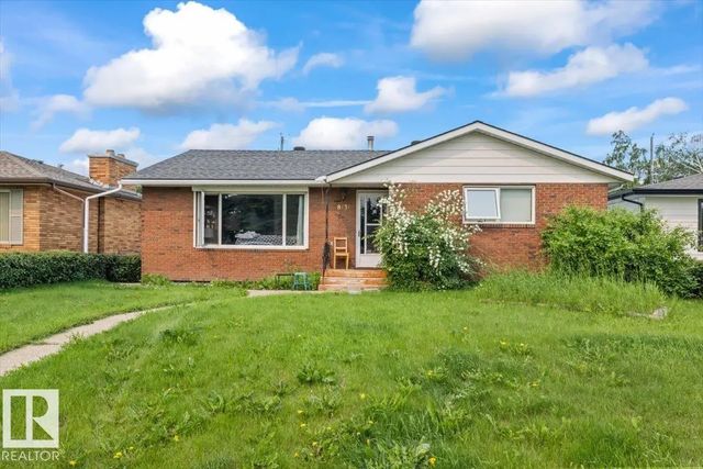 8736 72 Street Nw, Edmonton