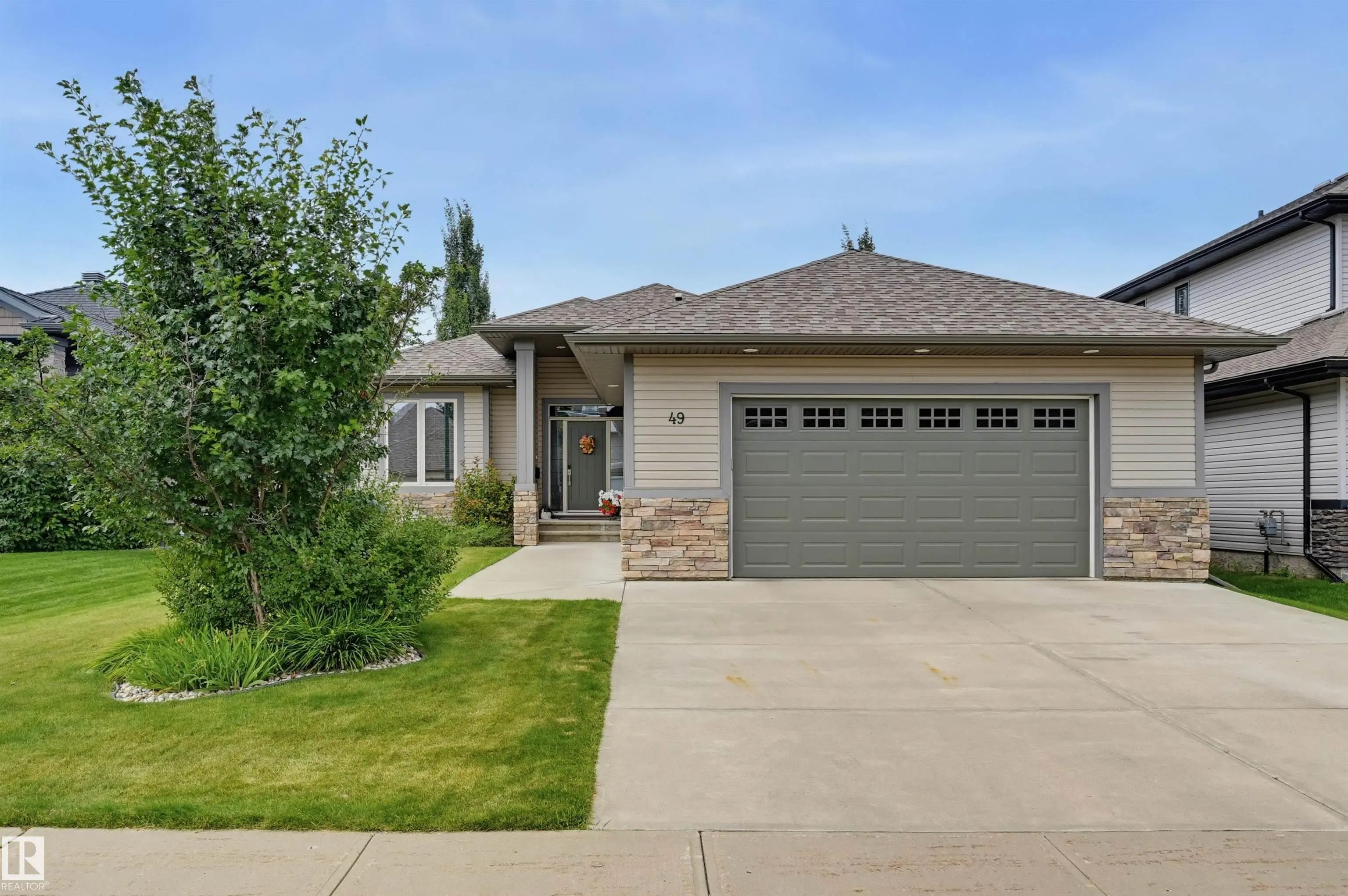 Single Family Property for Sale at 49 Danfield Place, Spruce Grove: MLS®# E4503721