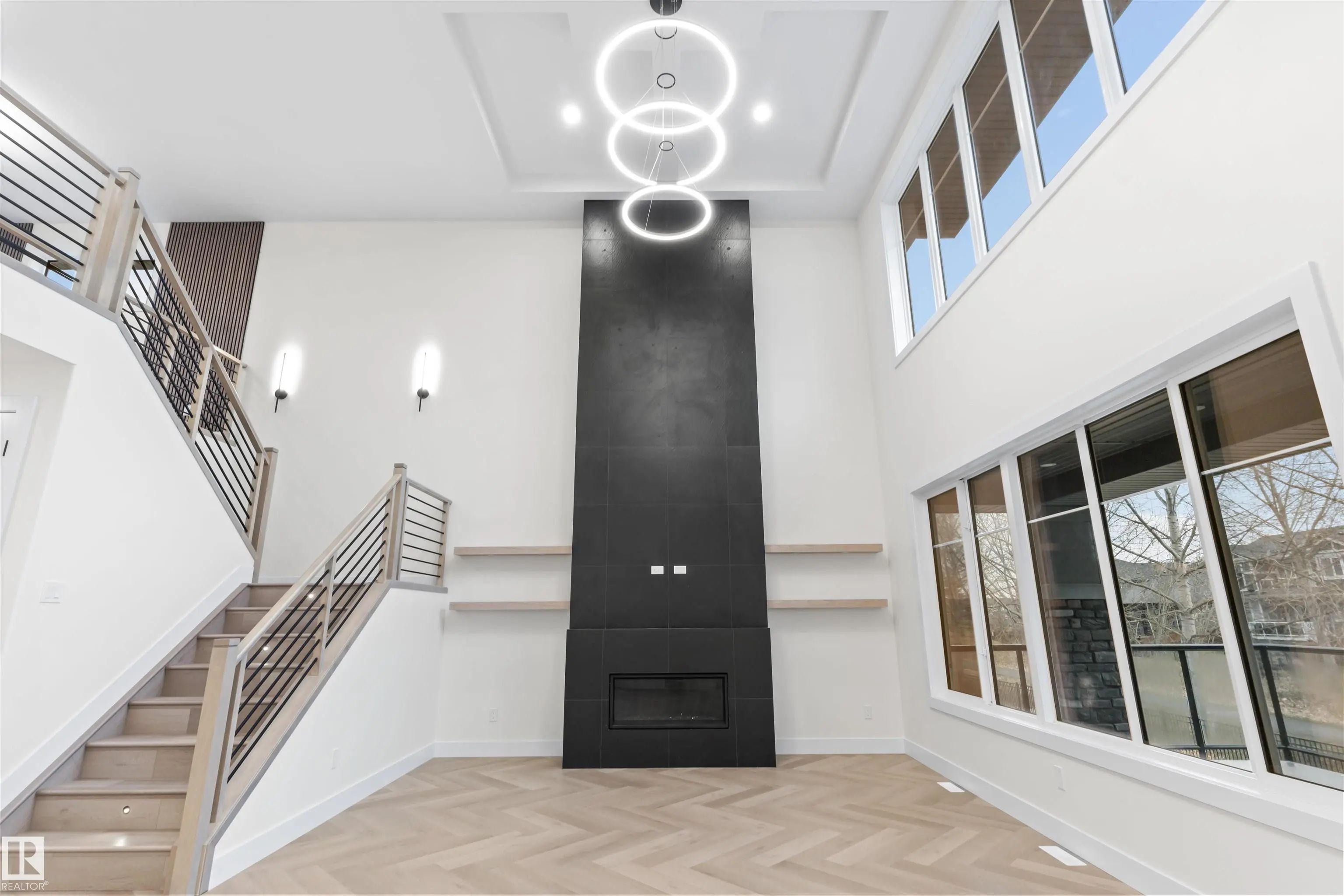 Photo for MLS®# E4498498 - home for sale at 204 Falcon Crescent, None, Leduc AB