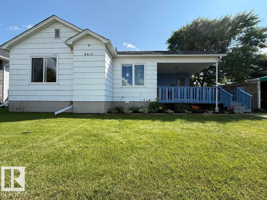 4917 45 Avenue, Vegreville