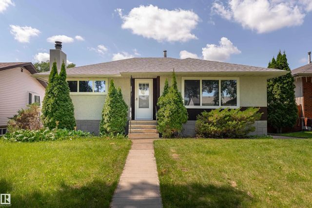 Edmonton Real Estate Listing: 12224 55 Street Northwest, Newton