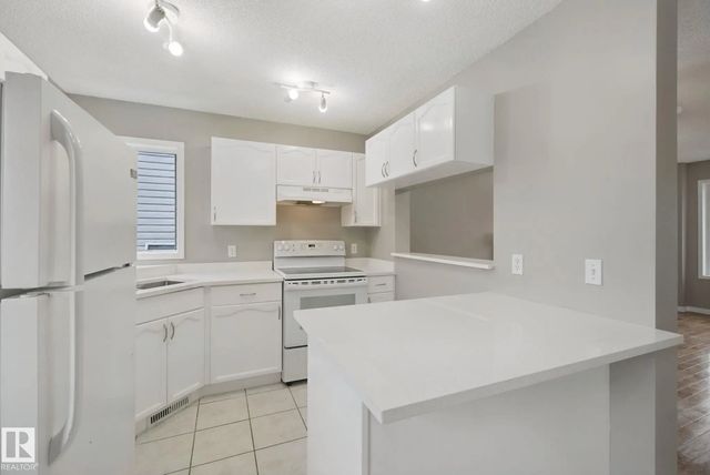 3104 32 Avenue Nw, Edmonton