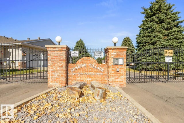 935 Youville Drive Nw, Edmonton