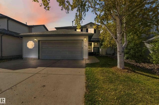 Photo for MLS®# E4510852 - home for sale at 50 Westwood Way, Westwood Trails, Fort Saskatchewan AB