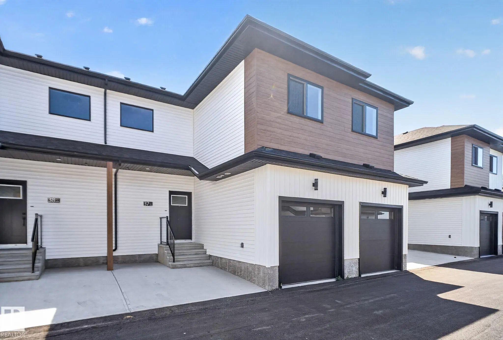 Condo / Townhouse Property for Sale at 38 130 Hawks Ridge Boulevard Northwest, Edmonton: MLS®# E4508175