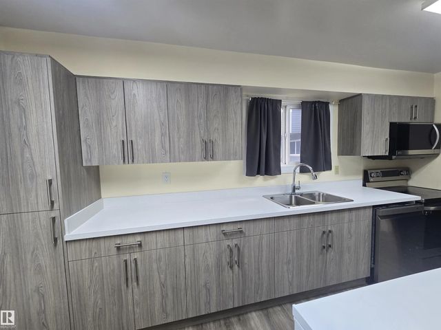 2 4403 Riverbend Road Nw, Edmonton