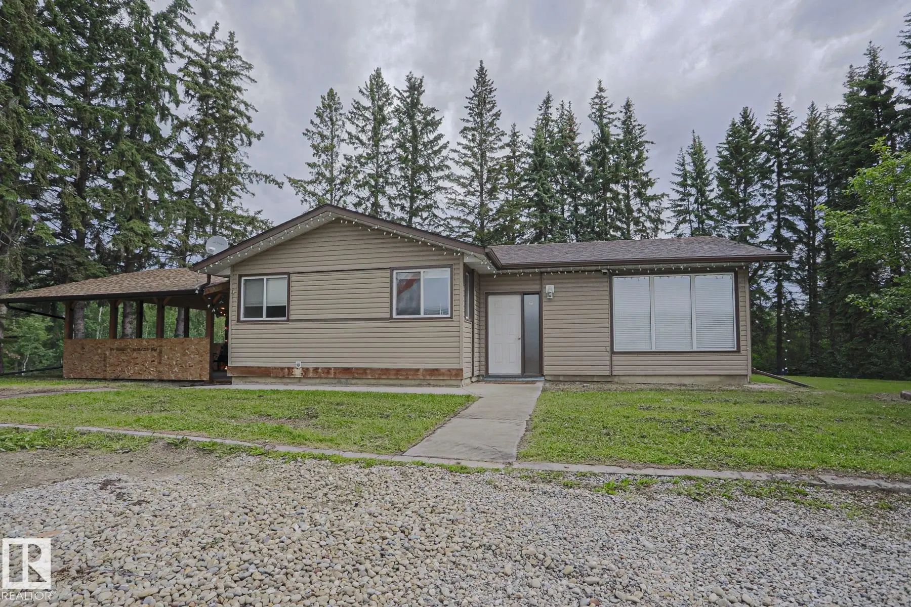 Photo for MLS®# E4506615 - home for sale at 53212 Rge Road 14, None, Rural Parkland County AB