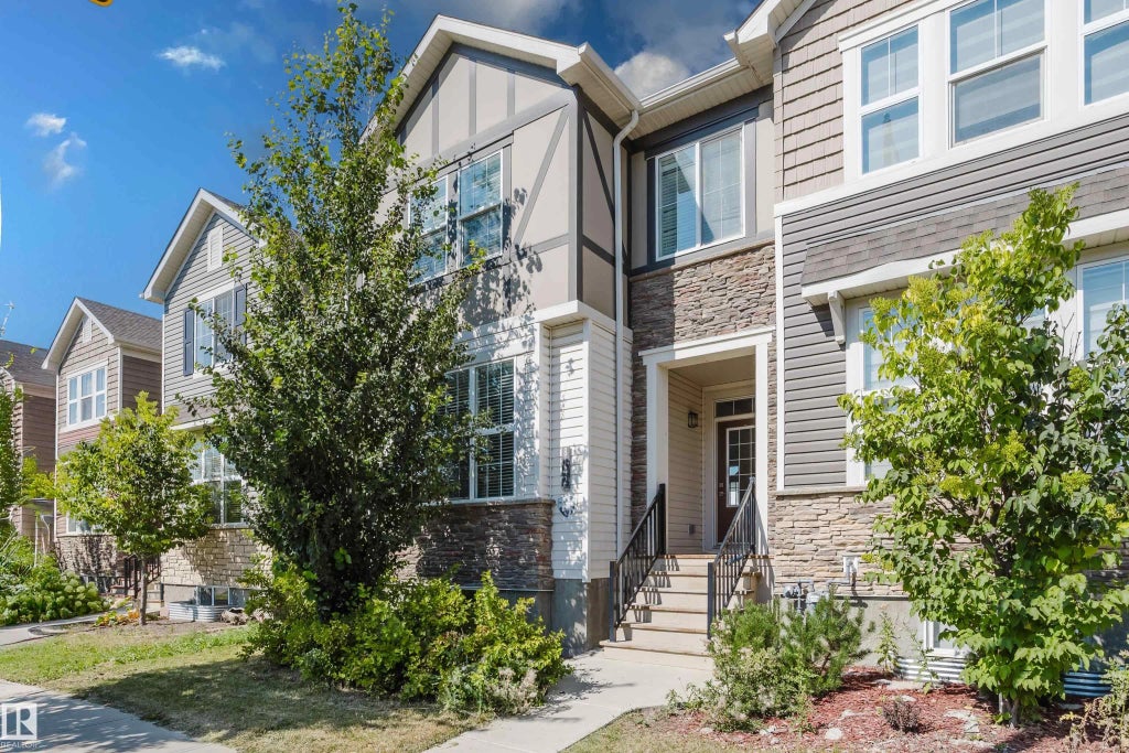 8142 Chappelle Way, Edmonton