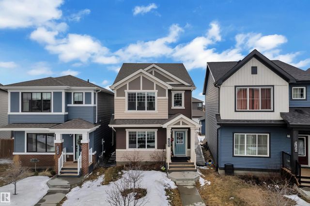 1645 Plum Circle Circle Sw, Edmonton