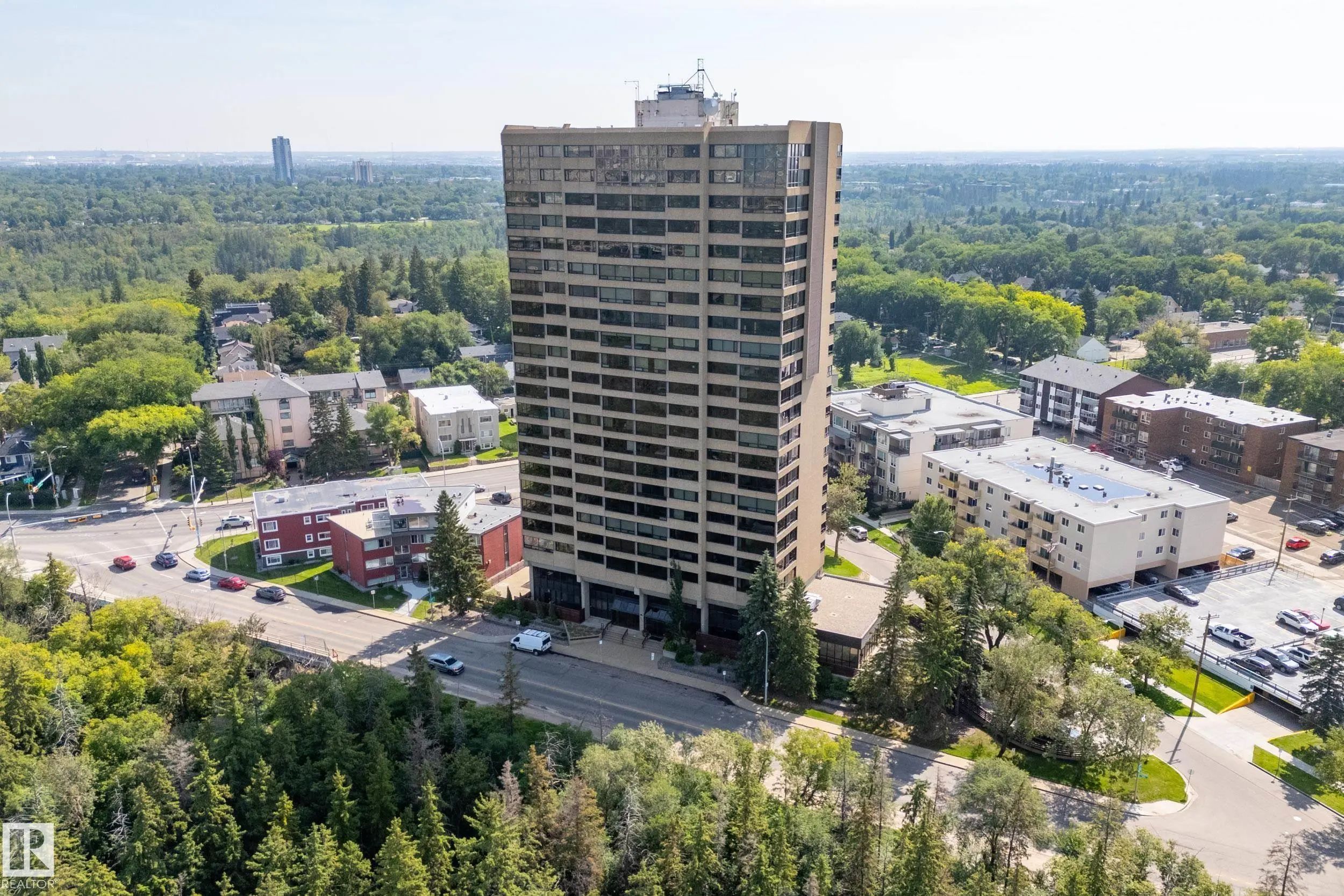 Photo for MLS®# E4504732 - home for sale at 303 9929 Saskatchewan Drive Northwest, Strathcona, Edmonton AB