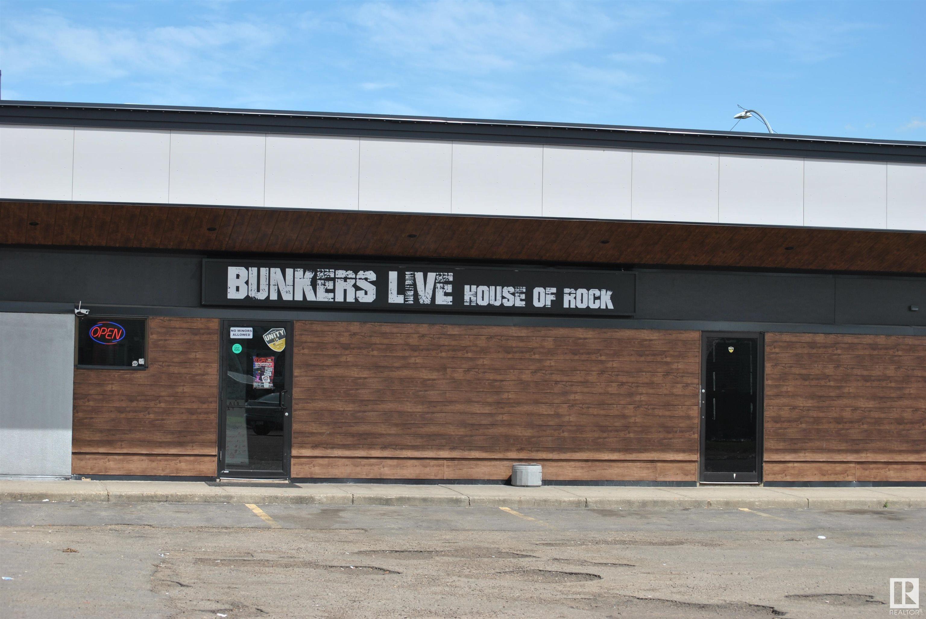615 Hermitage Road, Edmonton