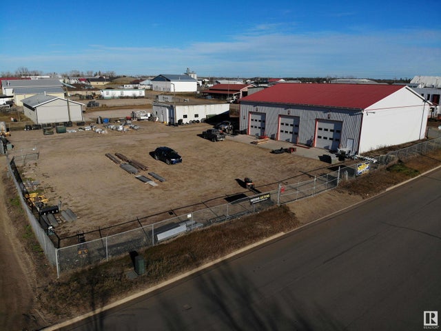 6102 & 6104 47 Street, Barrhead