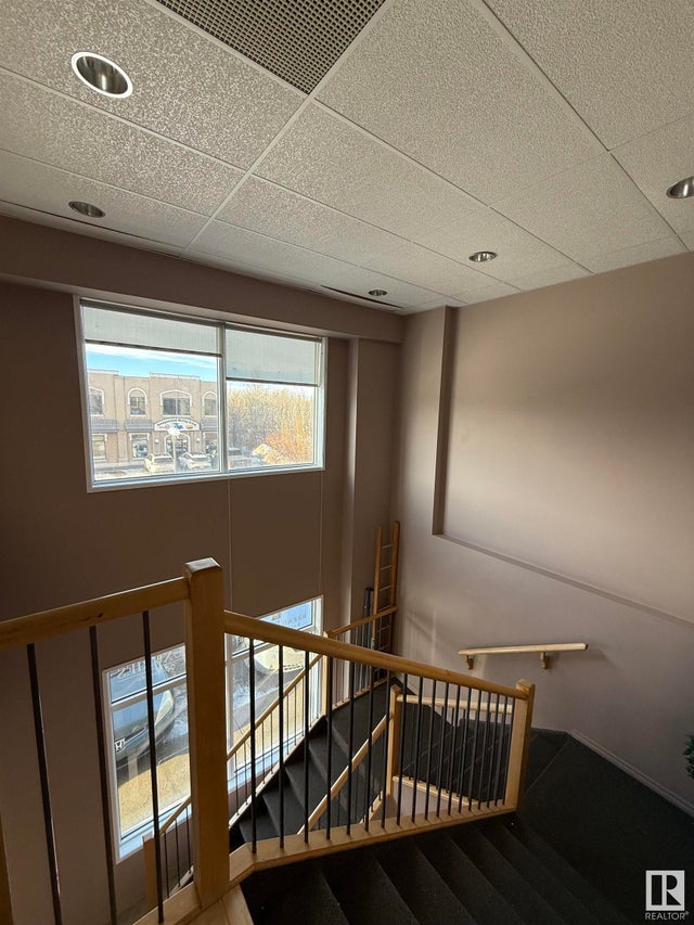 6924 Roper Road Nw, Edmonton