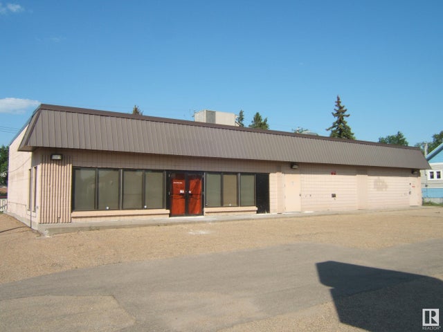 5142 50 Avenue, Vegreville