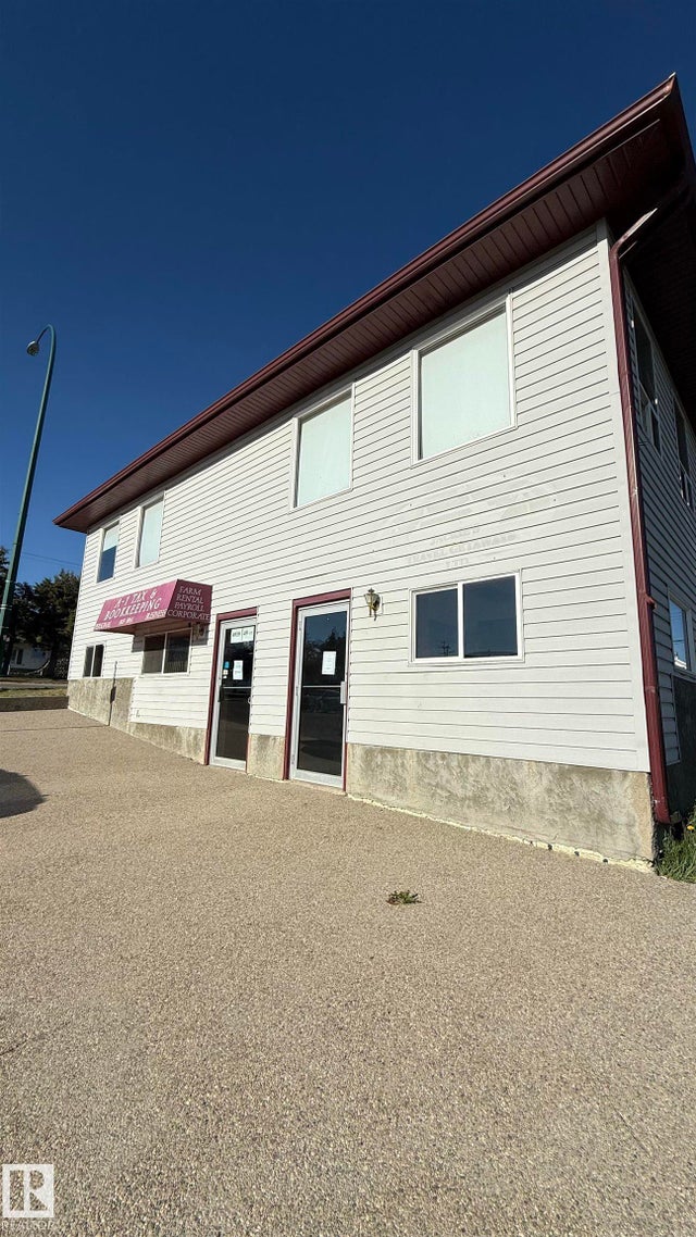 4939 49 Street, Rocky Mountain House