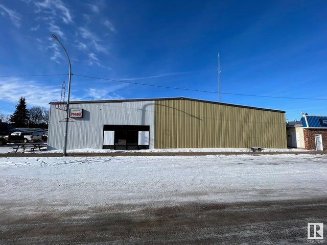 5012 51 Street, Andrew