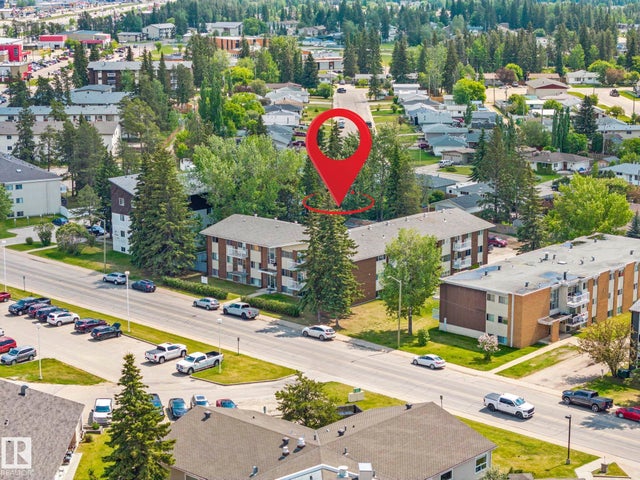 13 Sunset Boulevard, Whitecourt Airport