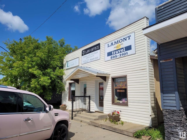 5038 50 Avenue, Lamont