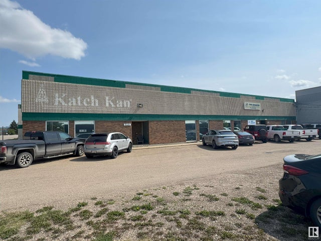 8305 Davies Road Nw, Edmonton