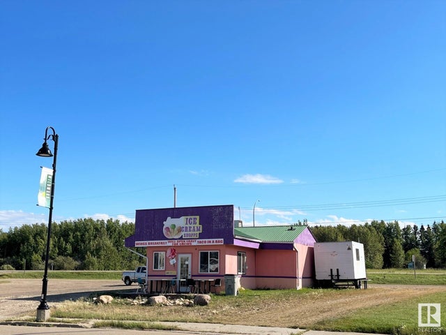 4901 51 Avenue, Wildwood