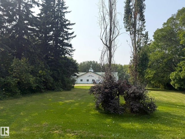 5112 53 Street, Warburg