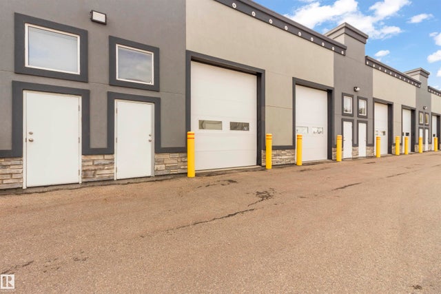 25 9903 209 Street, Edmonton