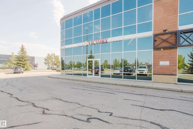 7203 Roper Road Nw, Edmonton