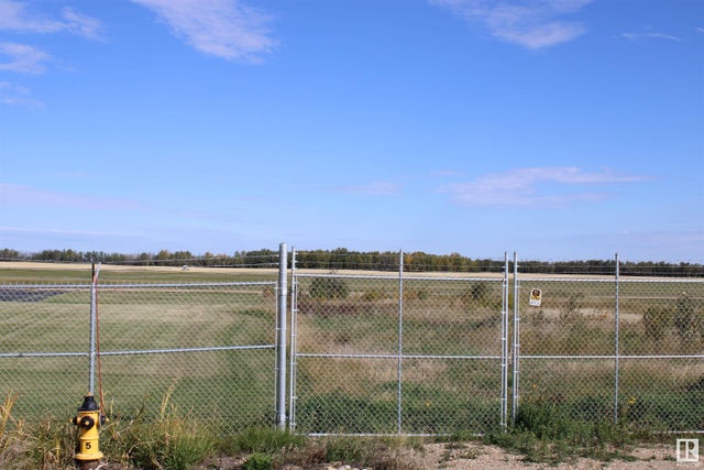 17 27018 Sh 633, Rural Sturgeon County