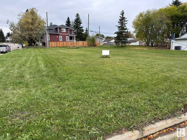 623 & 621 10 Street, Cold Lake