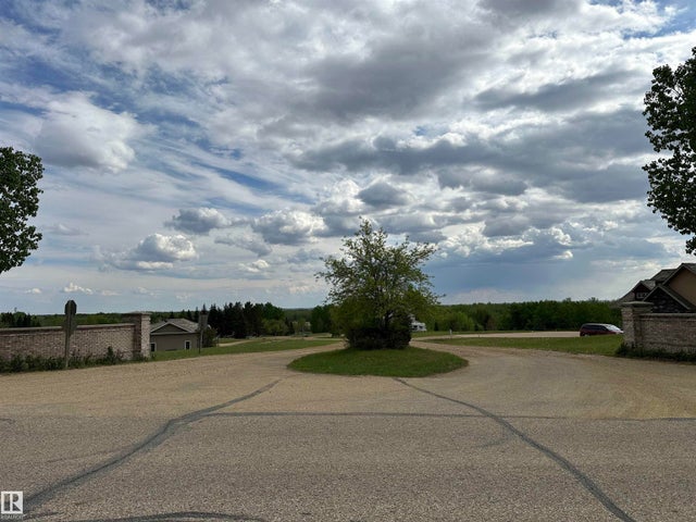 1 Country Club Estates, Rural Wetaskiwin County