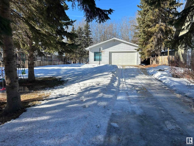 1330 Mission Beach, Rural Leduc County