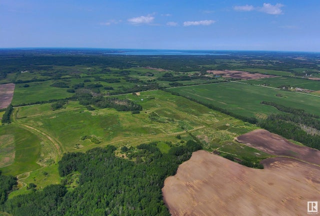 Twp Rd 541 Rge Rd 24, Rural Lac Ste. Anne County