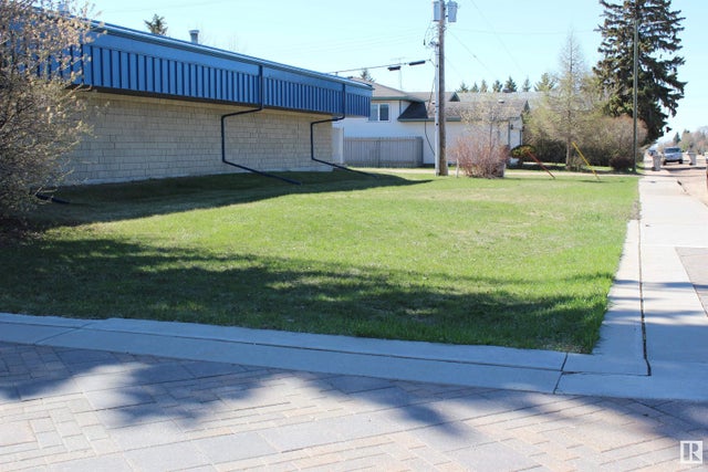5136 50 Street, Mundare