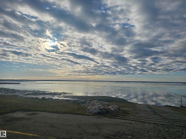 200 55107 Ste Anne Trail, Rural Lac Ste. Anne County