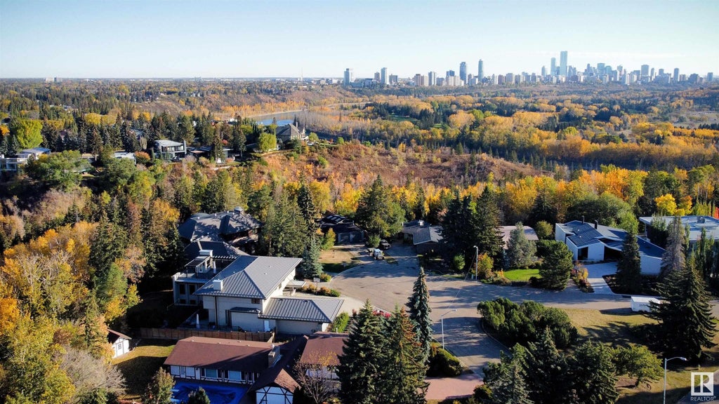 MLS® E4380479 14032 Valleyview Drive, Edmonton Single Family Home For