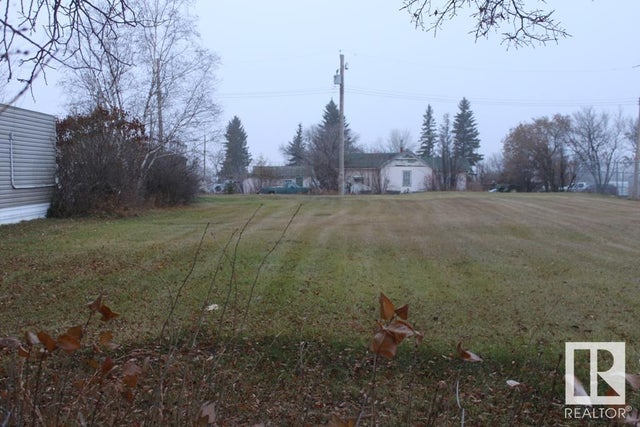 4620 50 Street, Holden
