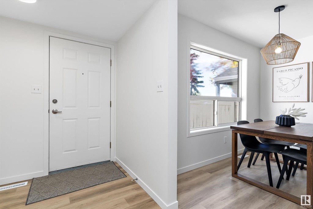 MLS® E4407965 603 Youville, Edmonton Condo / Townhouse For Sale 299,990