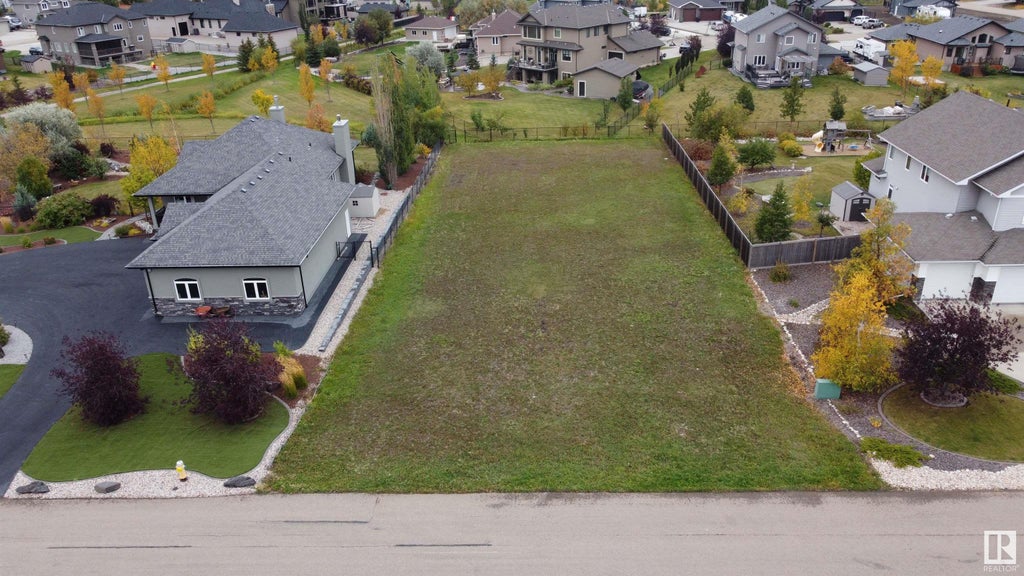 MLS® E4408700 5 Greenfield Wynd, Fort Saskatchewan Single Family Home For Sale 329,900