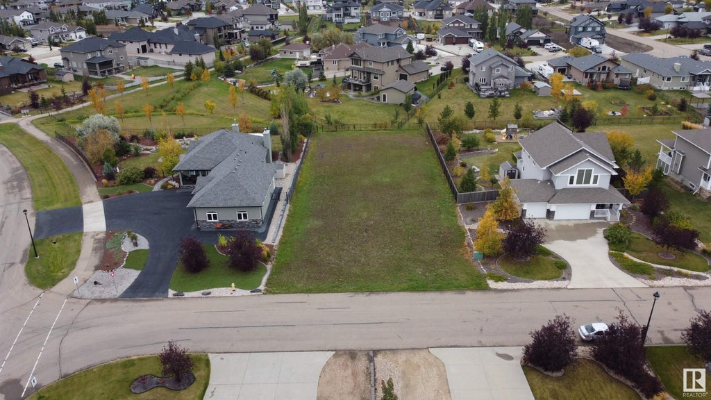 MLS® E4408700 5 Greenfield Wynd, Fort Saskatchewan Single Family Home For Sale 329,900