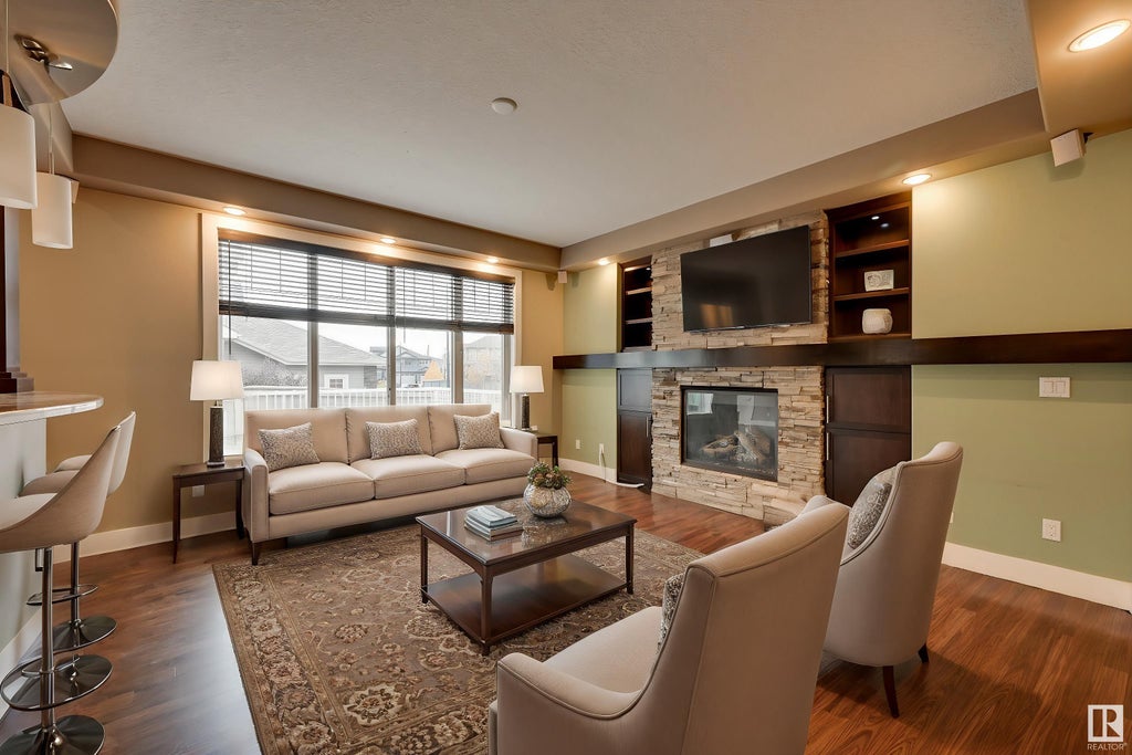 MLS® E4410699 5258 Mullen Crest Crest, Edmonton Single Family Home For