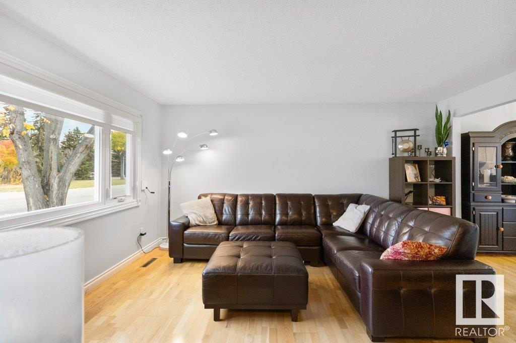 MLS® E4411041 3523 109 Street, Edmonton Single Family Home For Sale 439,900