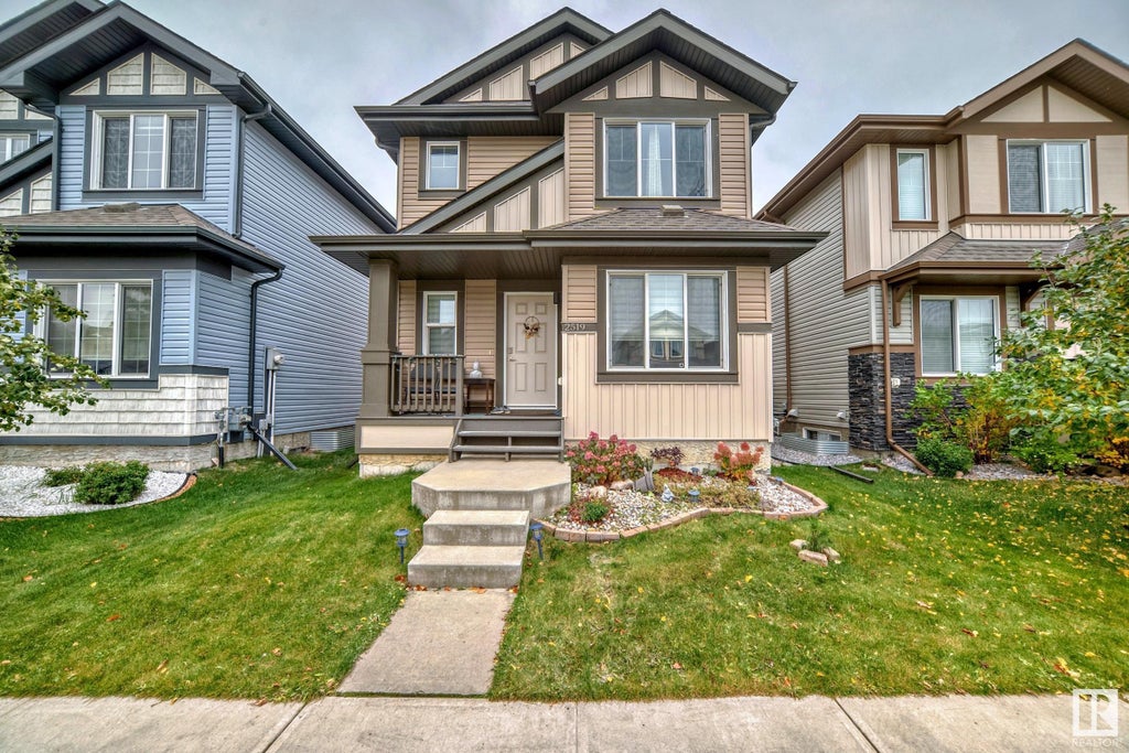 MLS® E4411471 2519 20 Avenue, Edmonton Single Family Home For Sale 499,000