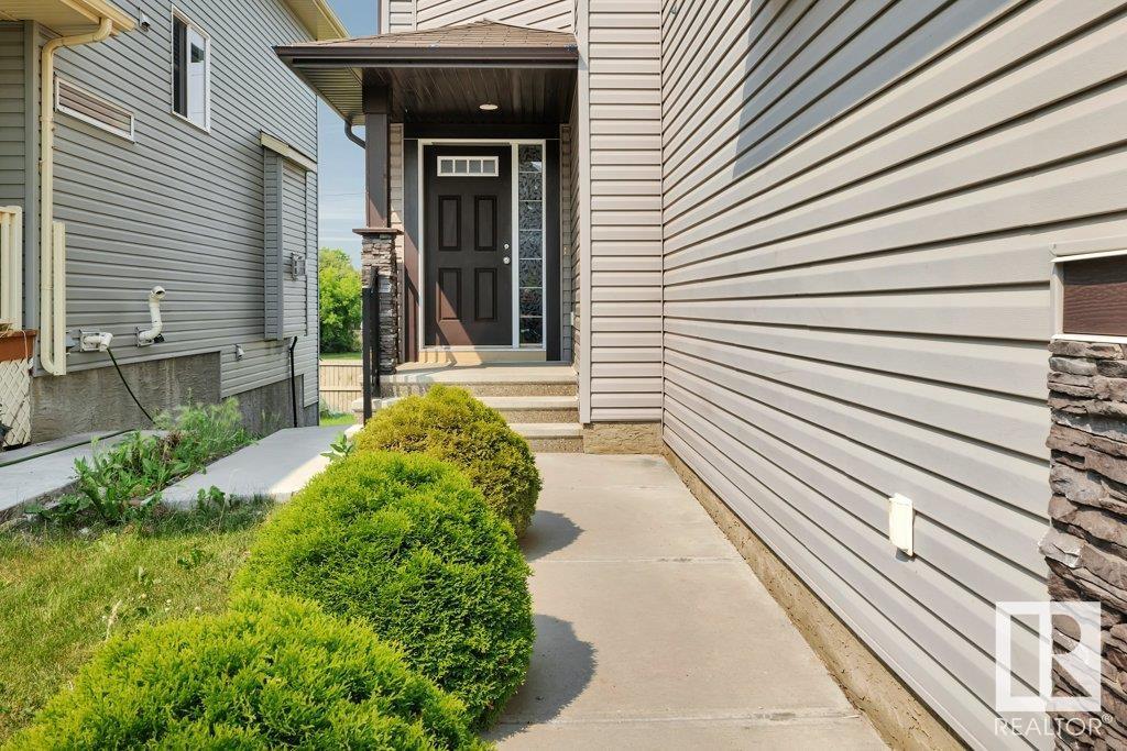 MLS® E4411541 1938 33b Street, Edmonton Single Family Home For Sale